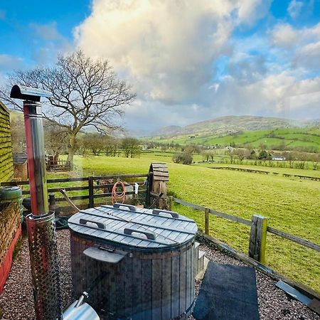 The Retreat Villa Llanrhaeadr-ym-Mochnant Luaran gambar