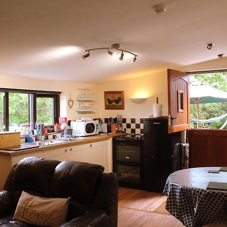 The Retreat Villa Llanrhaeadr-ym-Mochnant Luaran gambar