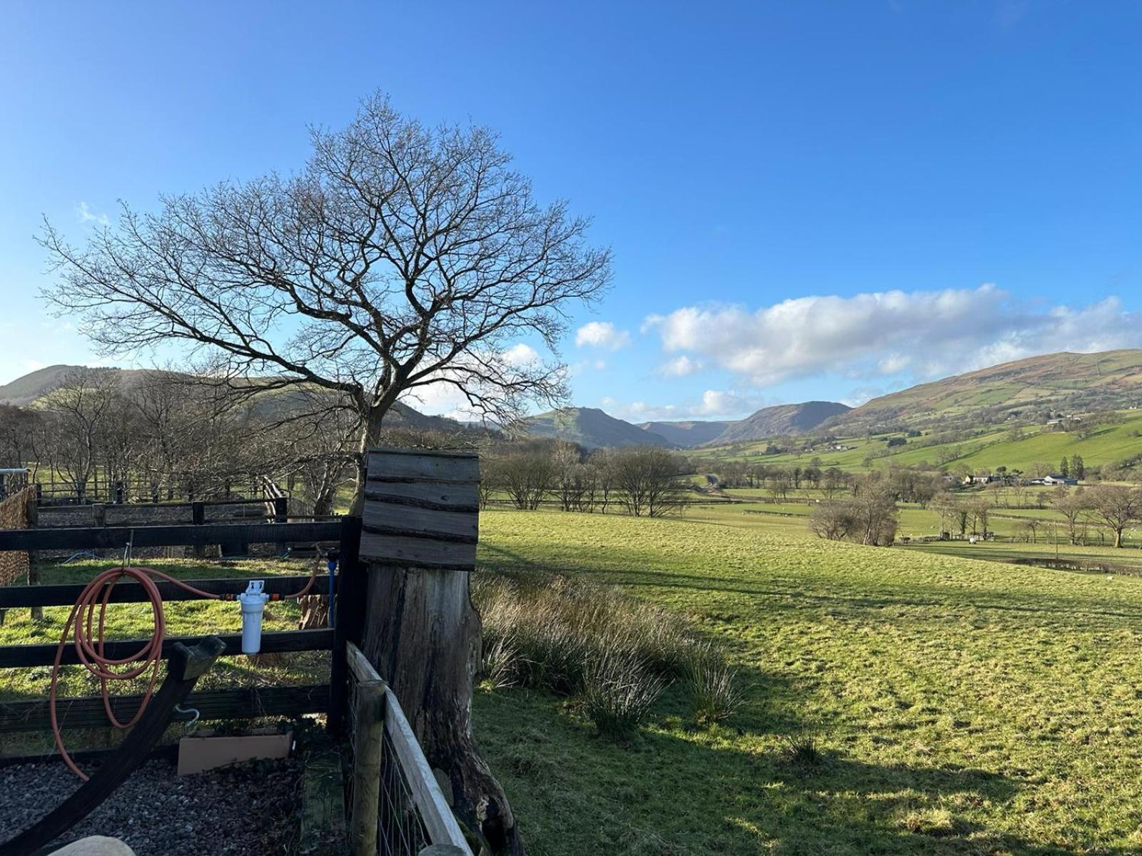 The Retreat Villa Llanrhaeadr-ym-Mochnant Luaran gambar