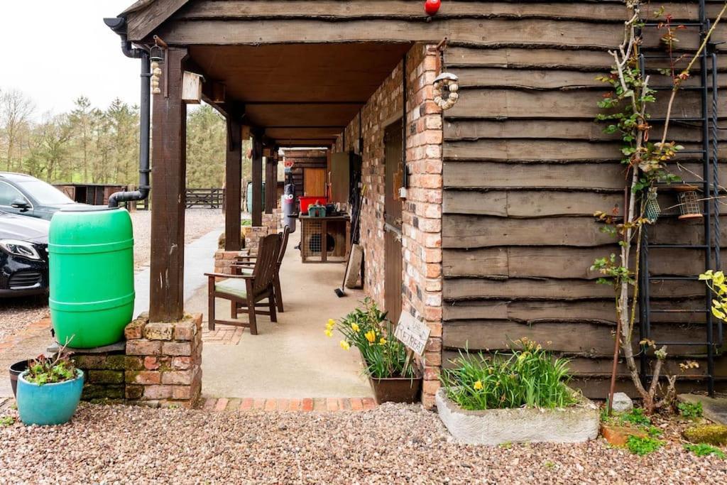 The Retreat Villa Llanrhaeadr-ym-Mochnant Luaran gambar