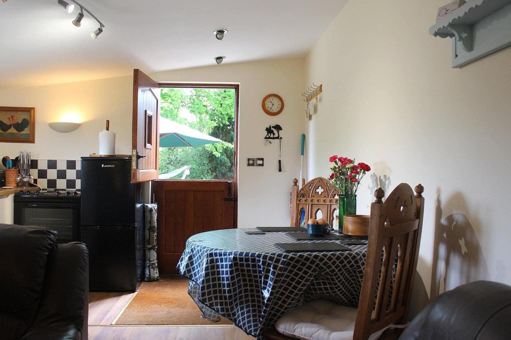 The Retreat Villa Llanrhaeadr-ym-Mochnant Luaran gambar